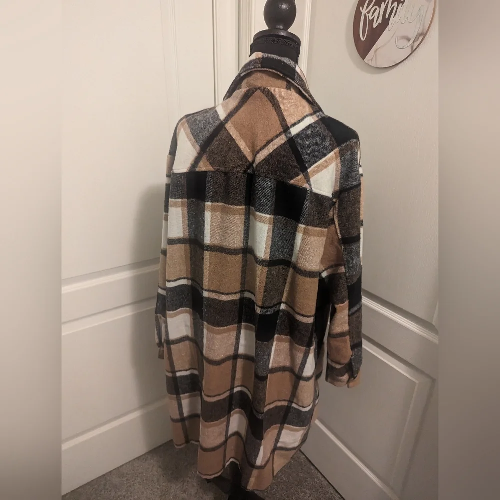 Brown Plaid Shacket - Picture 5 of 5